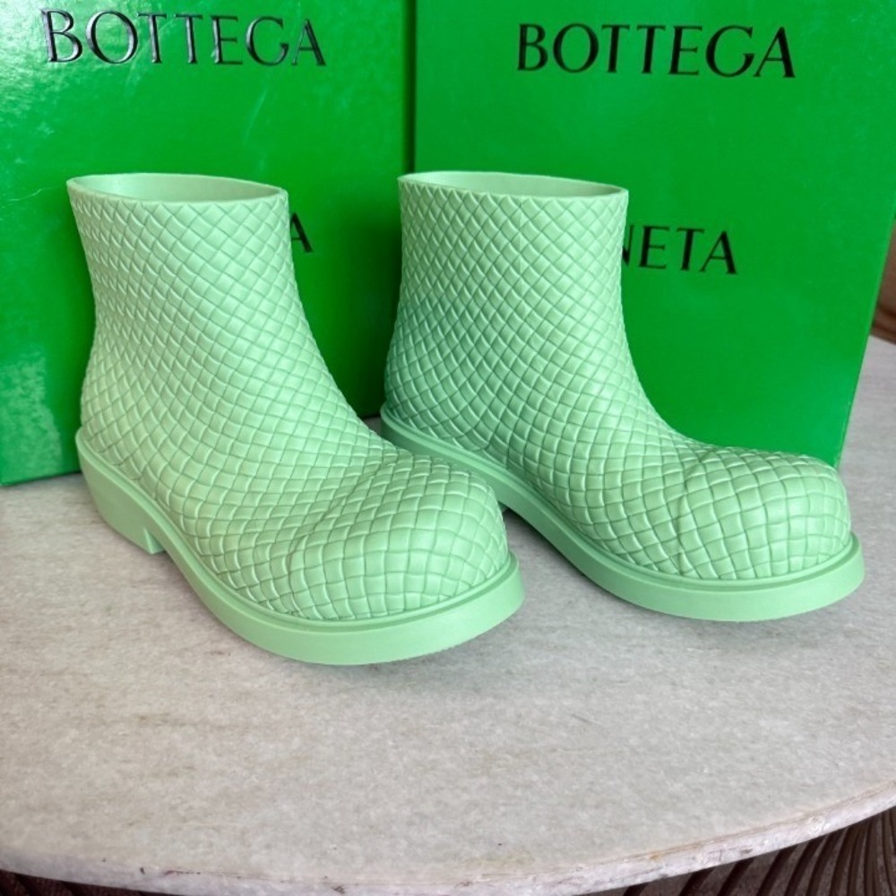 Bottega Veneta 763725 Pistachio Green Men's Rubber Fireman Boots, 44